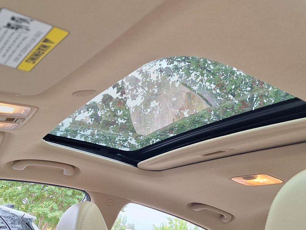 Thumbnail: 2013 Hyundai Elantra - 19