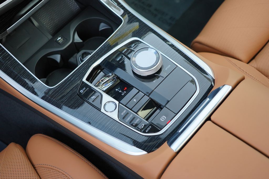 Thumbnail: 2026 BMW X5 - 18