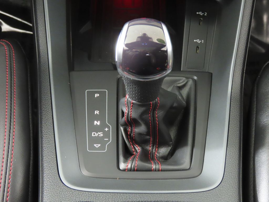 Thumbnail: 2025 Audi Q3 - 24