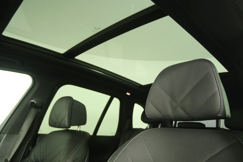 Thumbnail: 2024 BMW X5 - 12