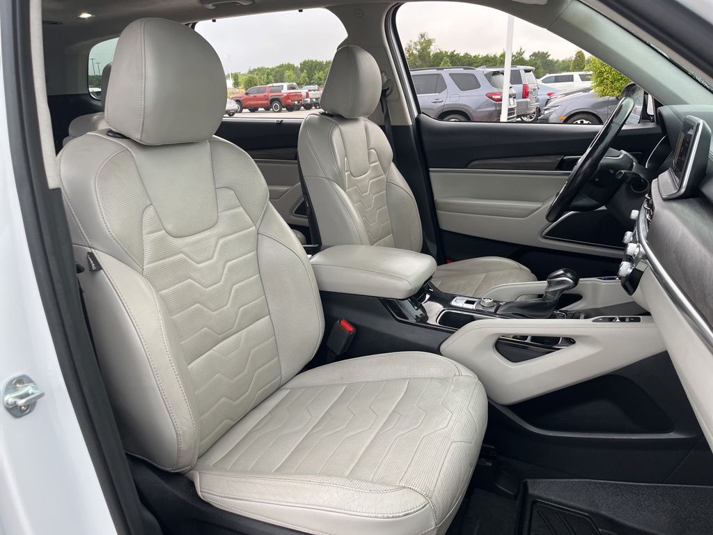 Thumbnail: 2020 Kia Telluride - 30