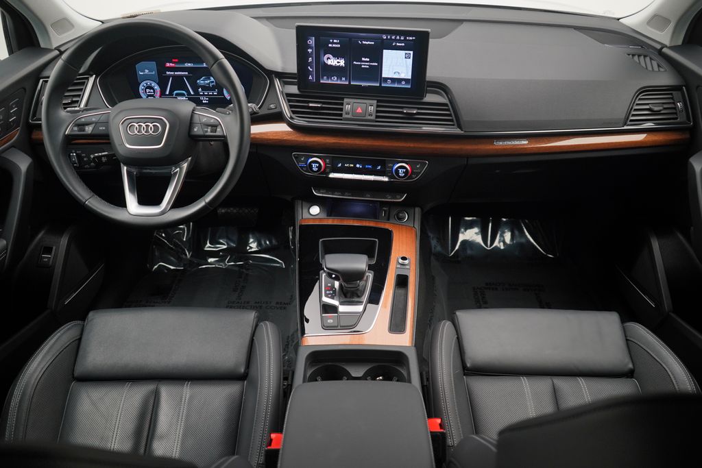 Thumbnail: 2023 Audi Q5 - 8