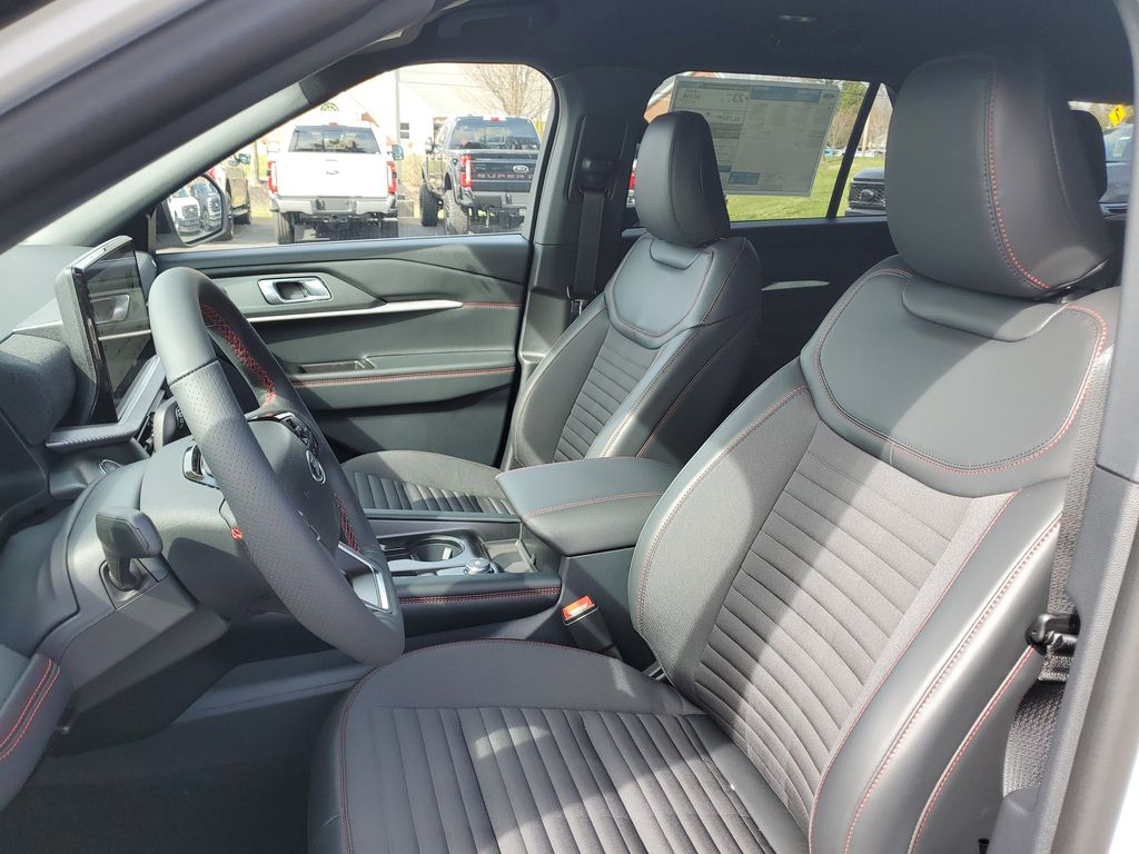 View vehicle photo 7