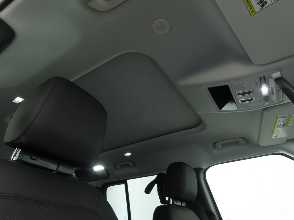 Thumbnail: 2025 Land Rover Defender - 19