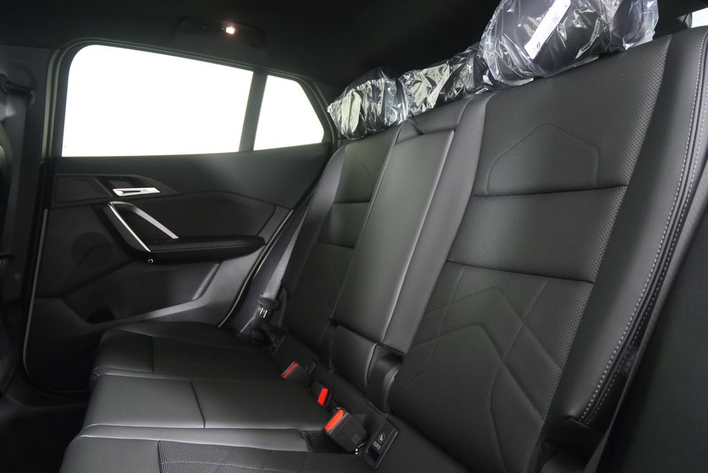 Thumbnail: 2026 BMW X2 - 16