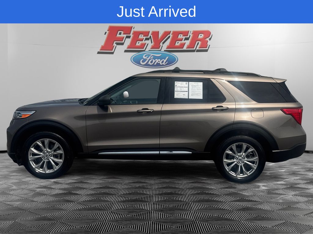 View vehicle photo 2
