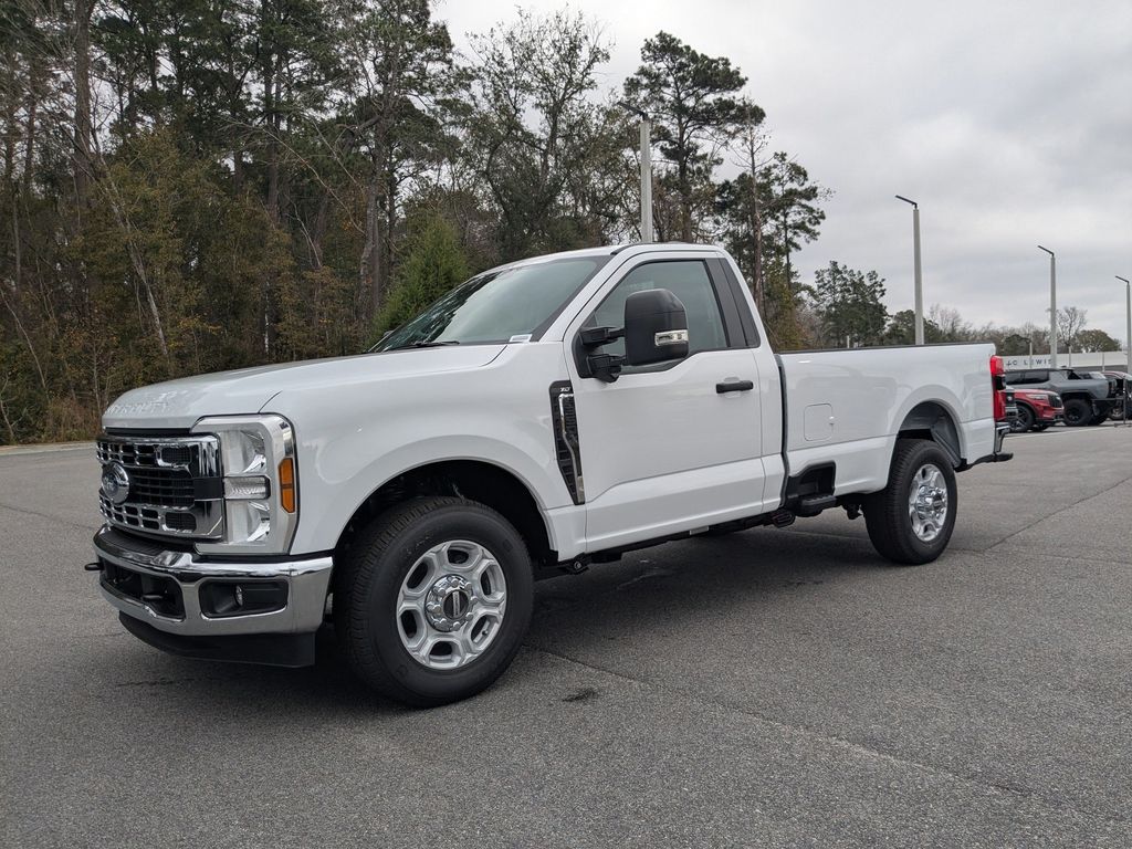 2026 Ford F-350 XLT