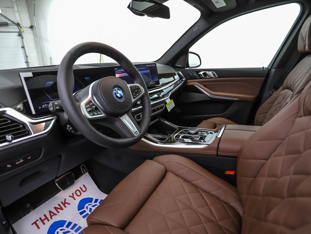 Thumbnail: 2026 BMW X5 - 10