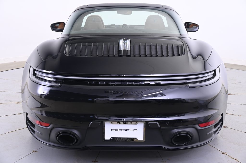 Thumbnail: 2024 Porsche 911 - 6