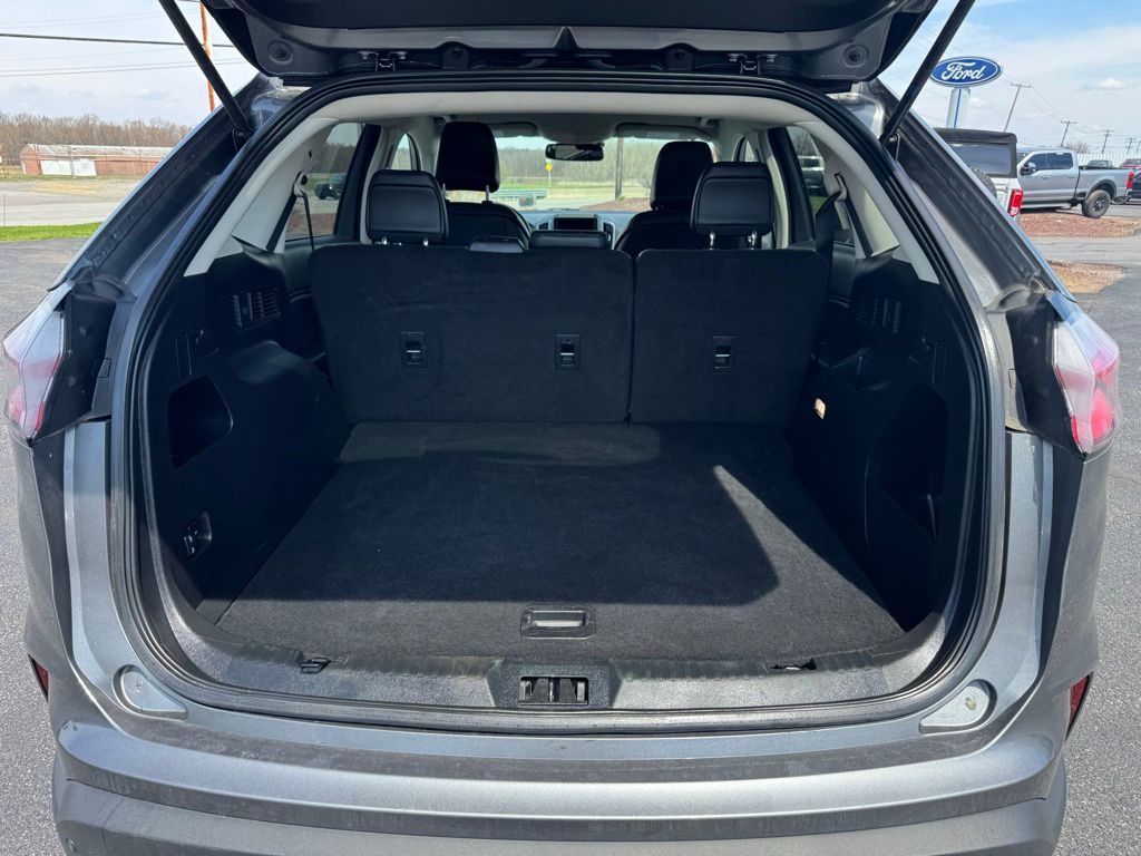 2024 Ford Edge SEL - 10