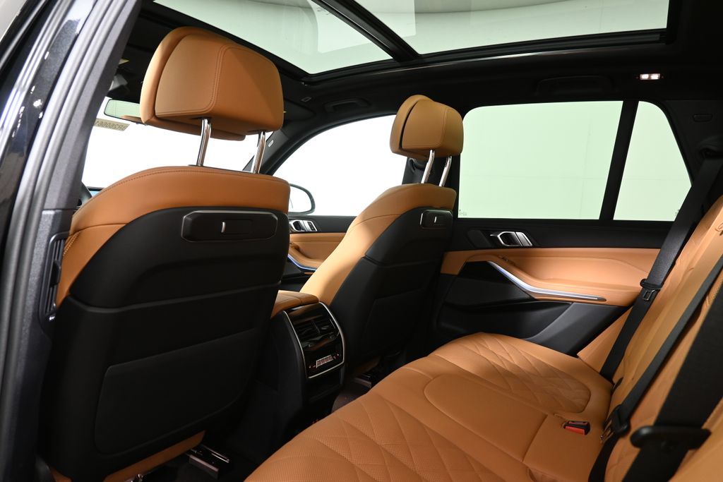 Thumbnail: 2026 BMW X5 - 31