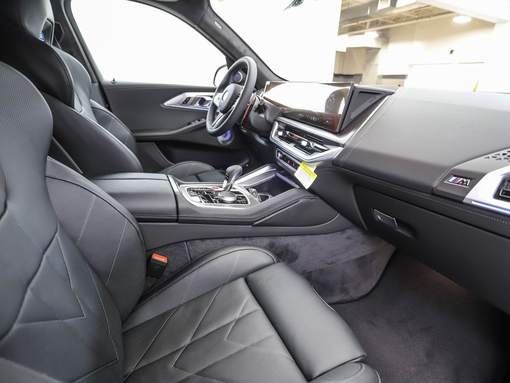 Thumbnail: 2026 BMW XM - 30