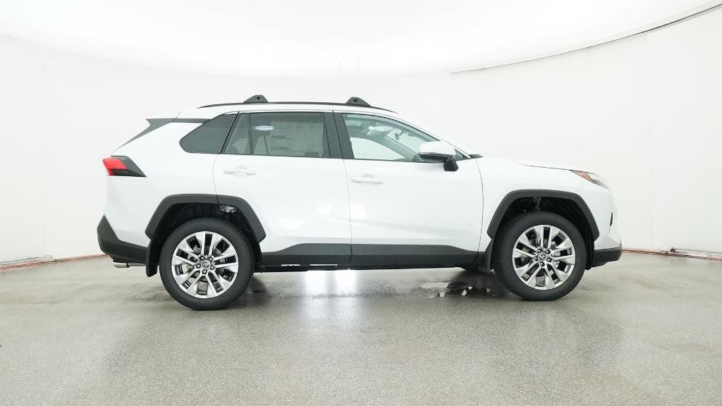 Thumbnail: 2025 Toyota RAV4 - 18