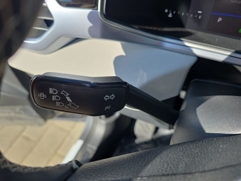 2026 Volkswagen Taos 1.5T SE Gray at Sutliff Volkswagen