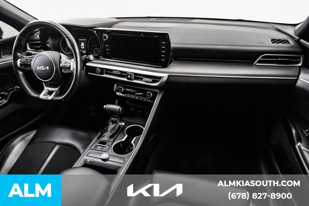 2022 Kia K5 GT-Line photo 18