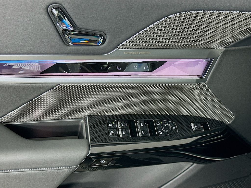 Thumbnail: 2026 BMW i7 - 20