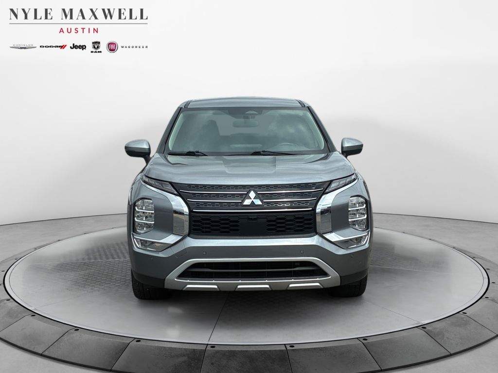 Used Car 2024 Mitsubishi Outlander  Se For Sale Under $25,000 In Austin, Texas