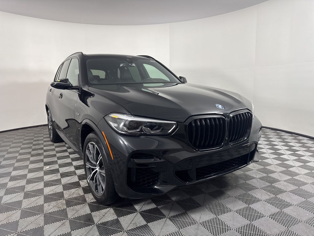 Thumbnail: 2022 BMW X5 - 3