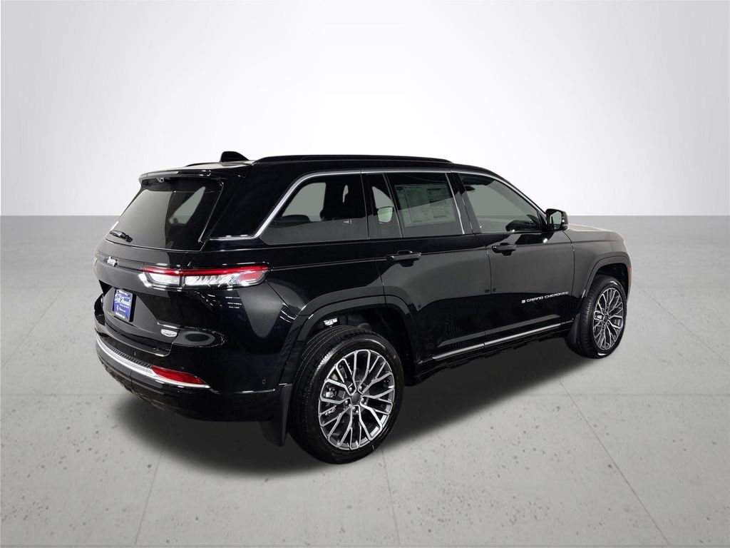 2026 Jeep Grand Cherokee Summit