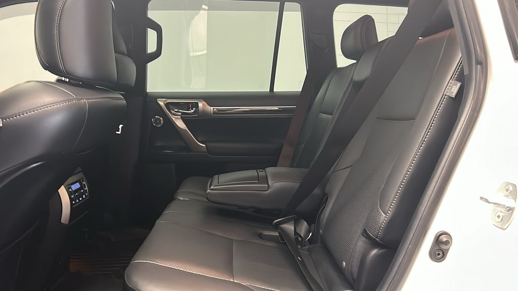 2021 Lexus GX 460 Luxury 23