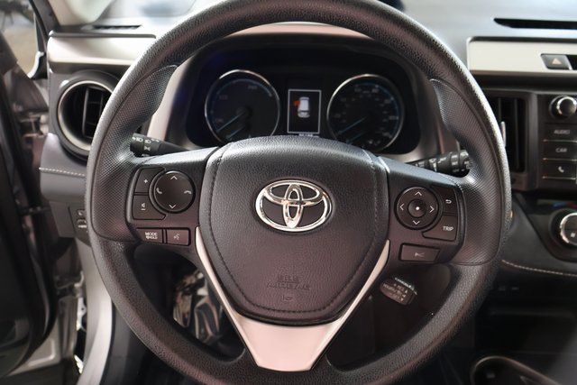 2018 Toyota RAV4 Hybrid LE photo