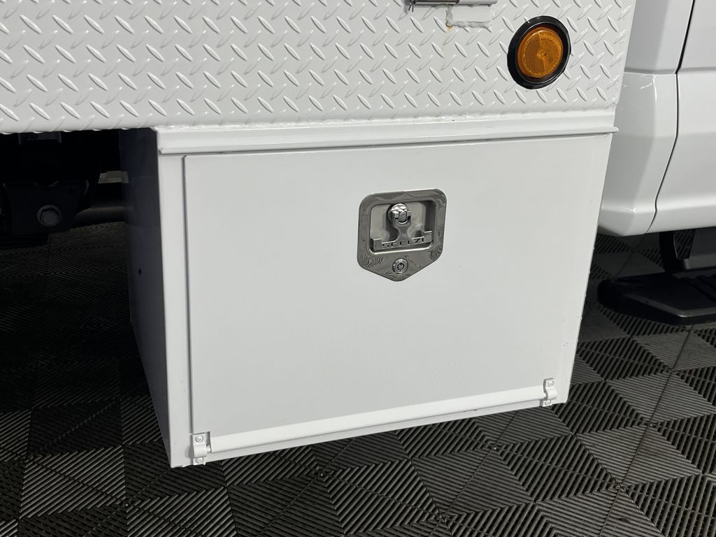 2025 Ford F-350 XL Crew Cab 60 CA 4WD, Scelzi Gooseneck Flatbed 9F0159 for sale #9F0159 - photo 29