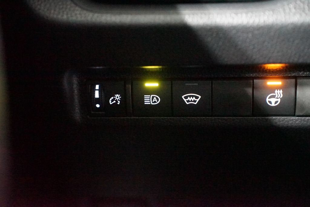 Thumbnail: 2025 Toyota RAV4 - 24