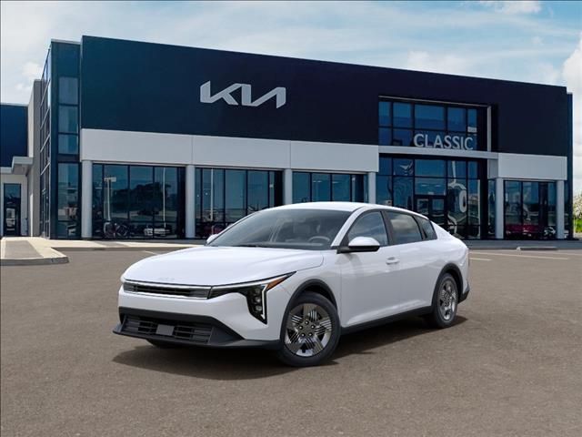 2026 Kia K4 Blanco (White Pearl) Sedán Tracción delantera Transmisión variable continua