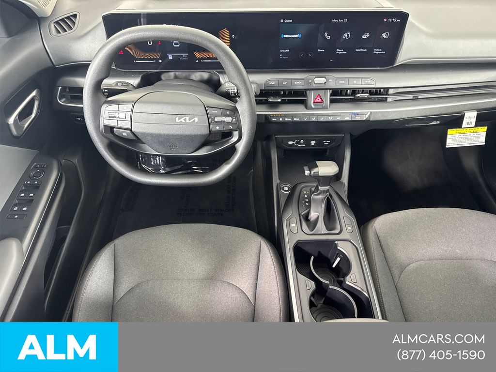 Used 2025 White Kia LXS image 26