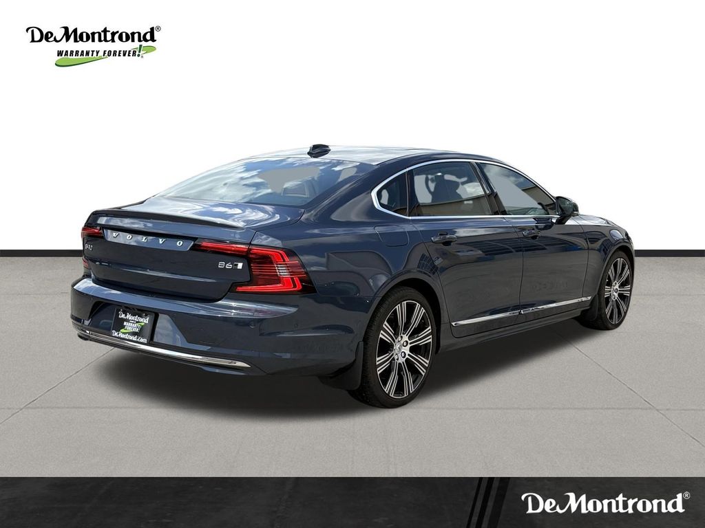 Used 2023 Denim Blue Metallic Volvo Ultimate image 5