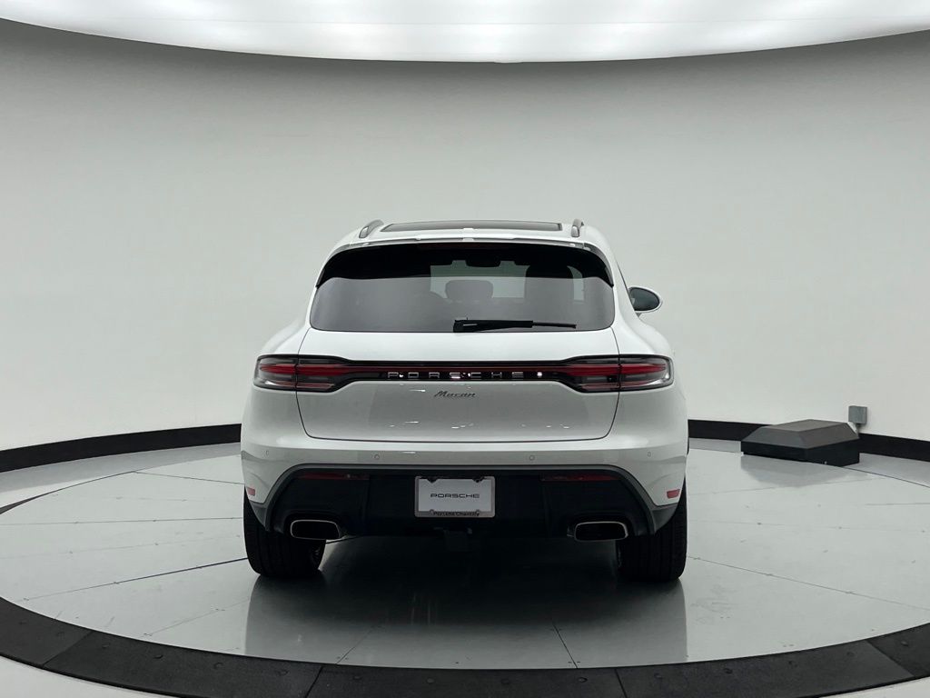 Thumbnail: 2025 Porsche Macan - 8