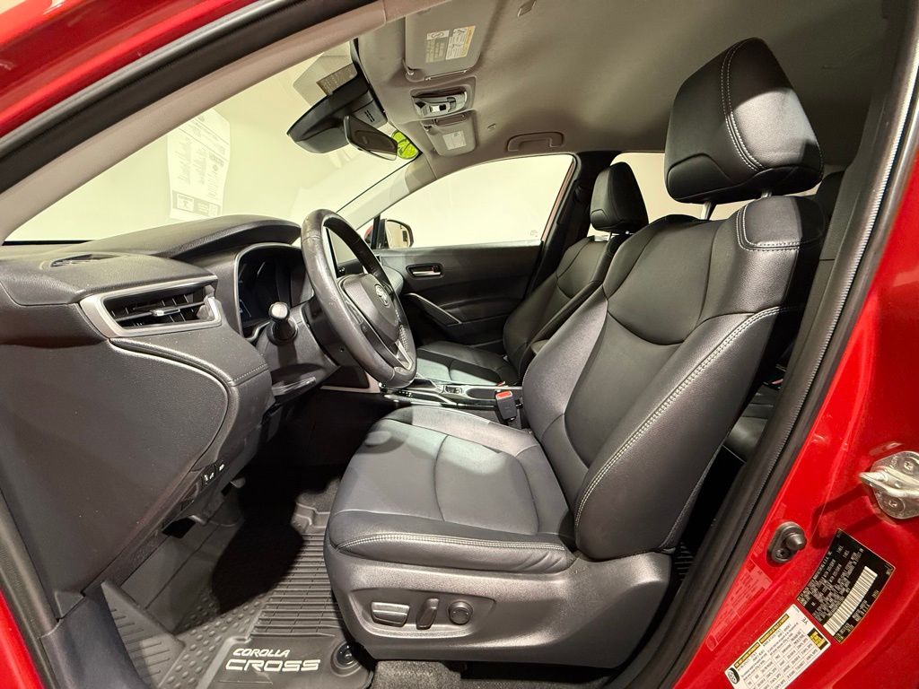 Thumbnail: 2023 Toyota Corolla Cross - 13