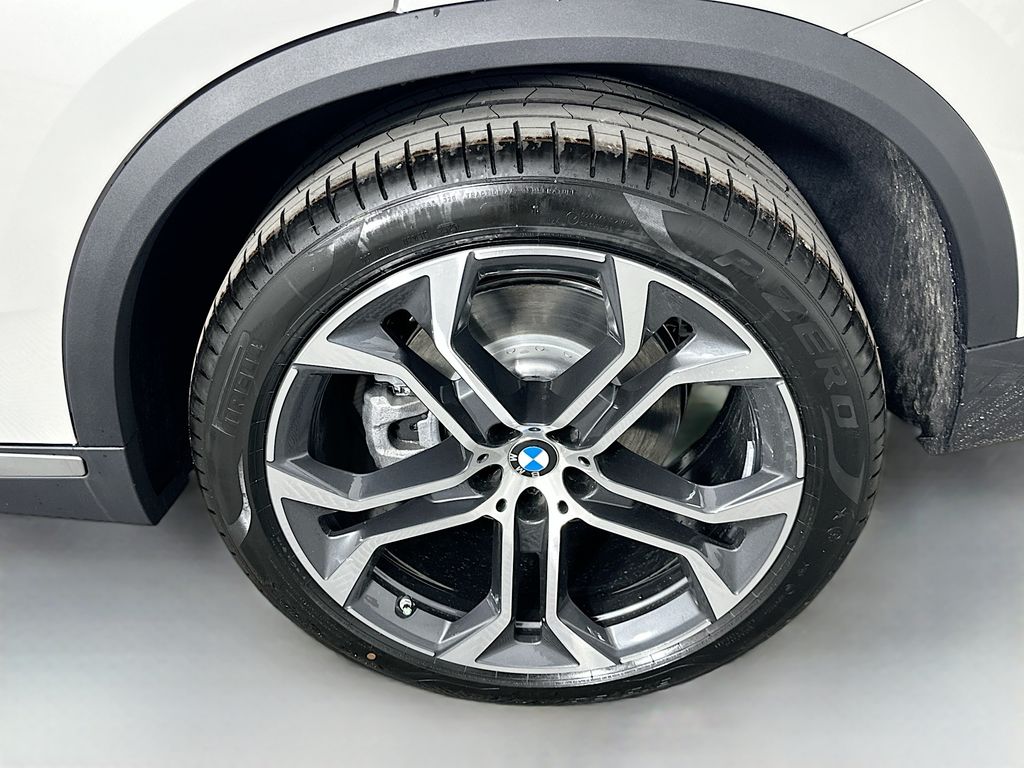 Thumbnail: 2026 BMW X5 - 23