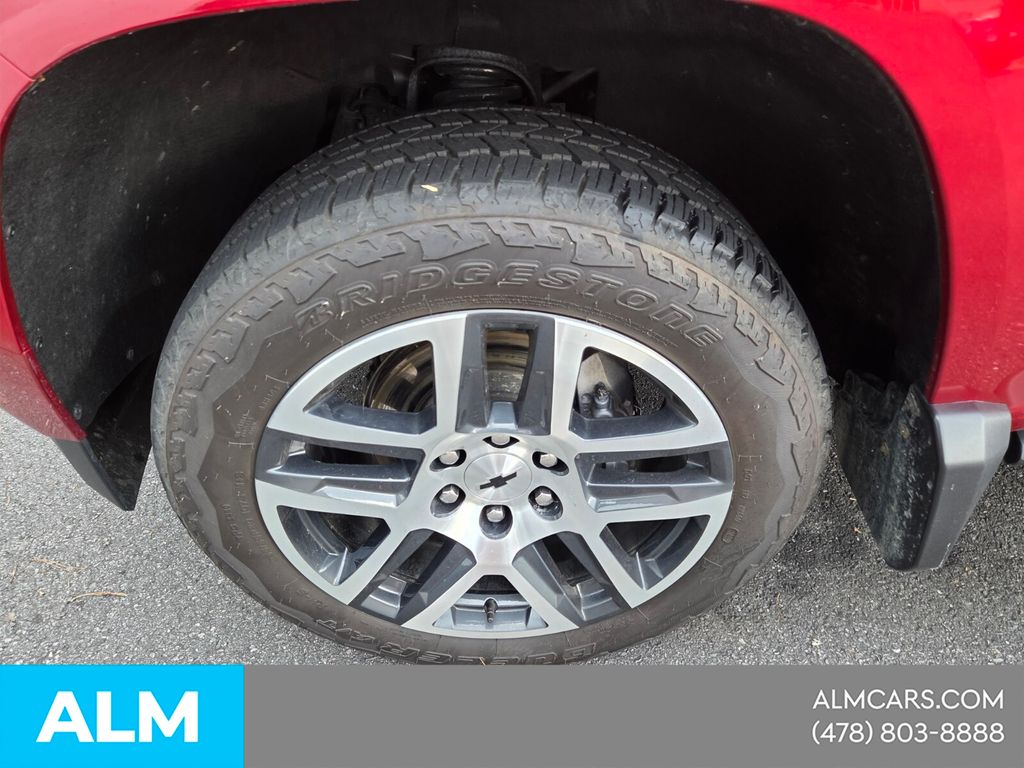 Used 2024 Red Chevrolet Z71 image 4