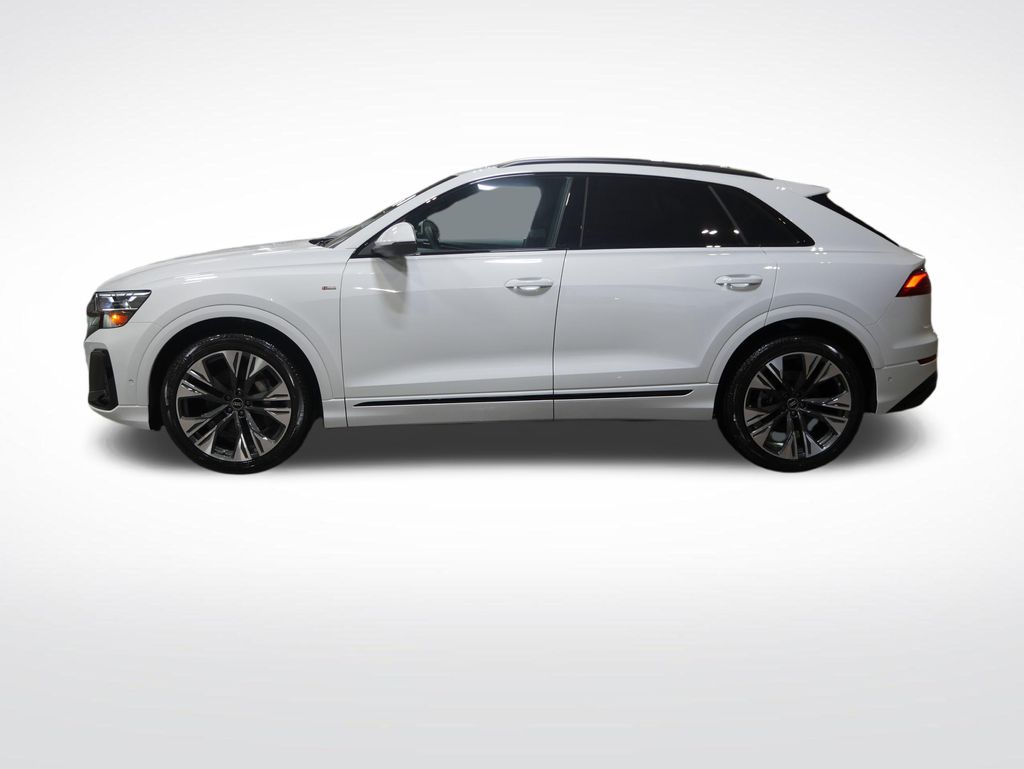 Thumbnail: 2026 Audi Q8 - 2