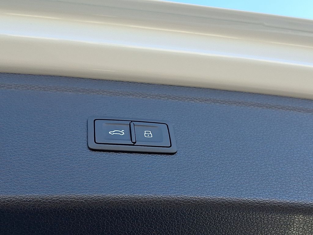 Thumbnail: 2024 Audi Q5 - 30