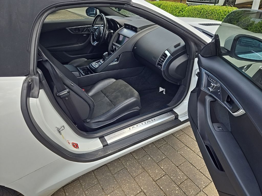 Used 2019 White Jaguar P340 image 14