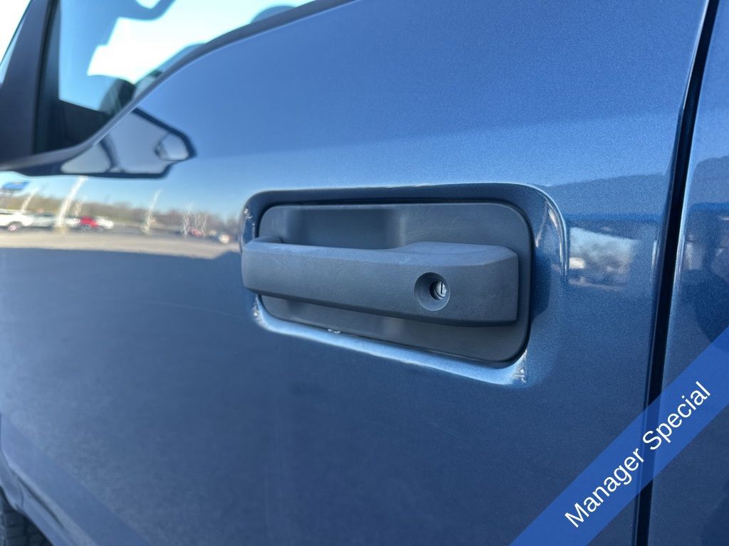 2019 Ford F-150 XLT photo