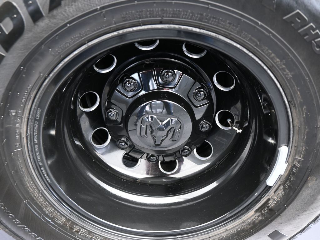 New 2026 Diamond Black Crystal Pearlcoat Ram Laramie image 47