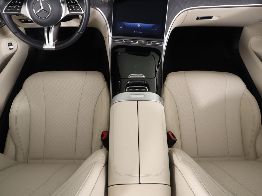 Thumbnail: 2025 Mercedes-Benz CLE - 25