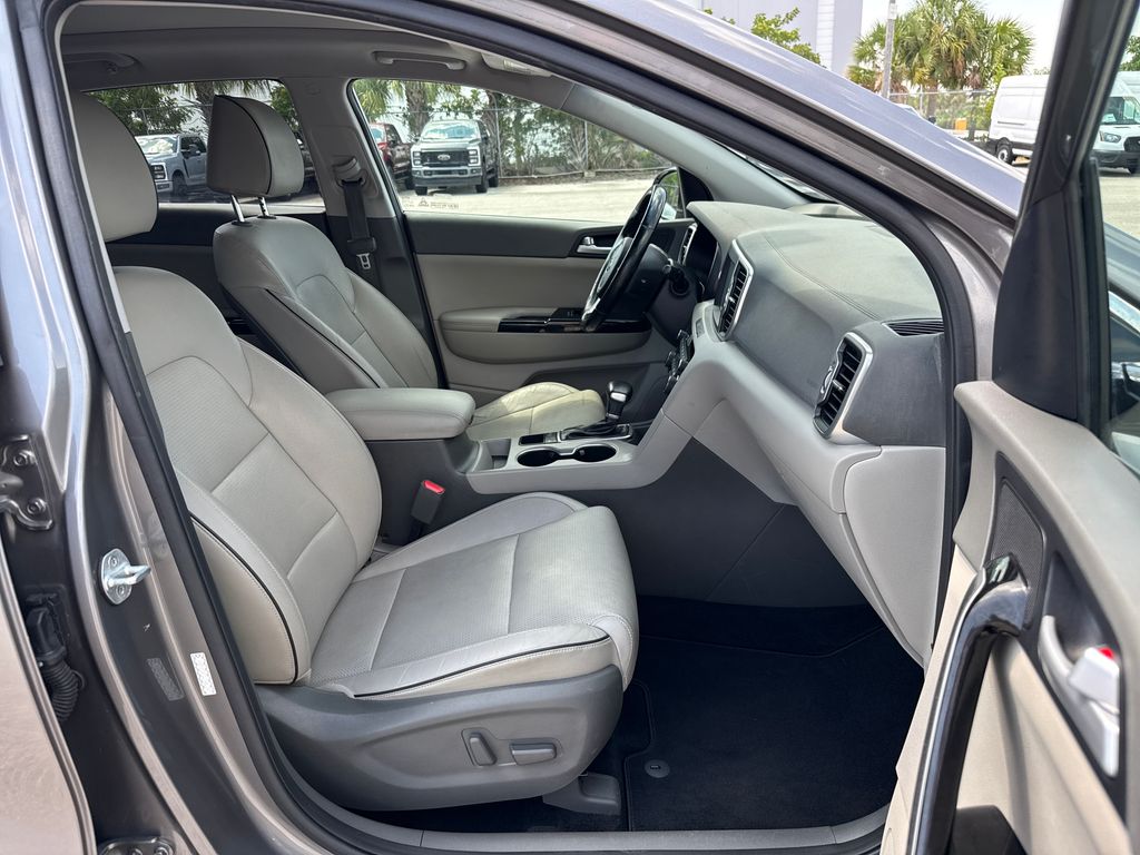 Certified Used 2018 Silver Kia EX image 27