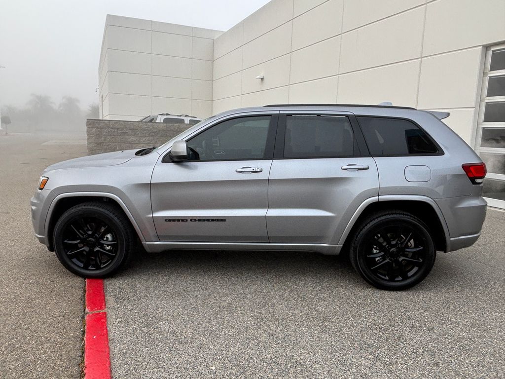 Thumbnail: 2021 Jeep Grand Cherokee - 8