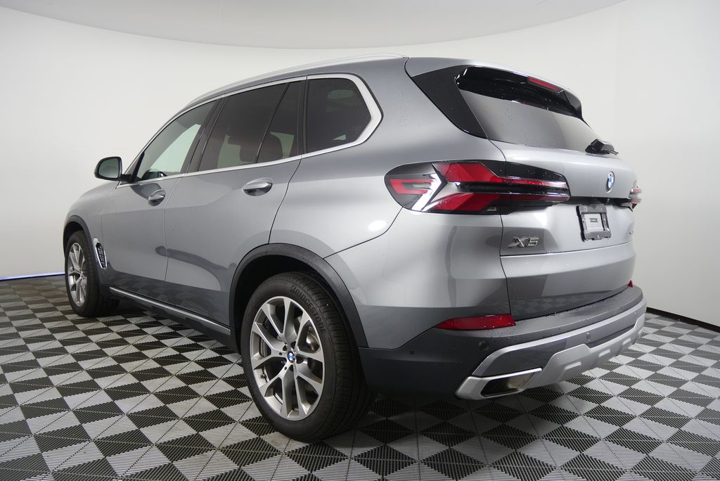 Thumbnail: 2026 BMW X5 - 5