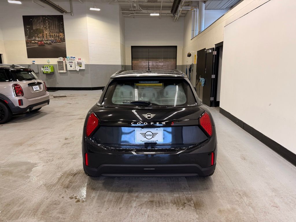Thumbnail: 2026 MINI Cooper - 4