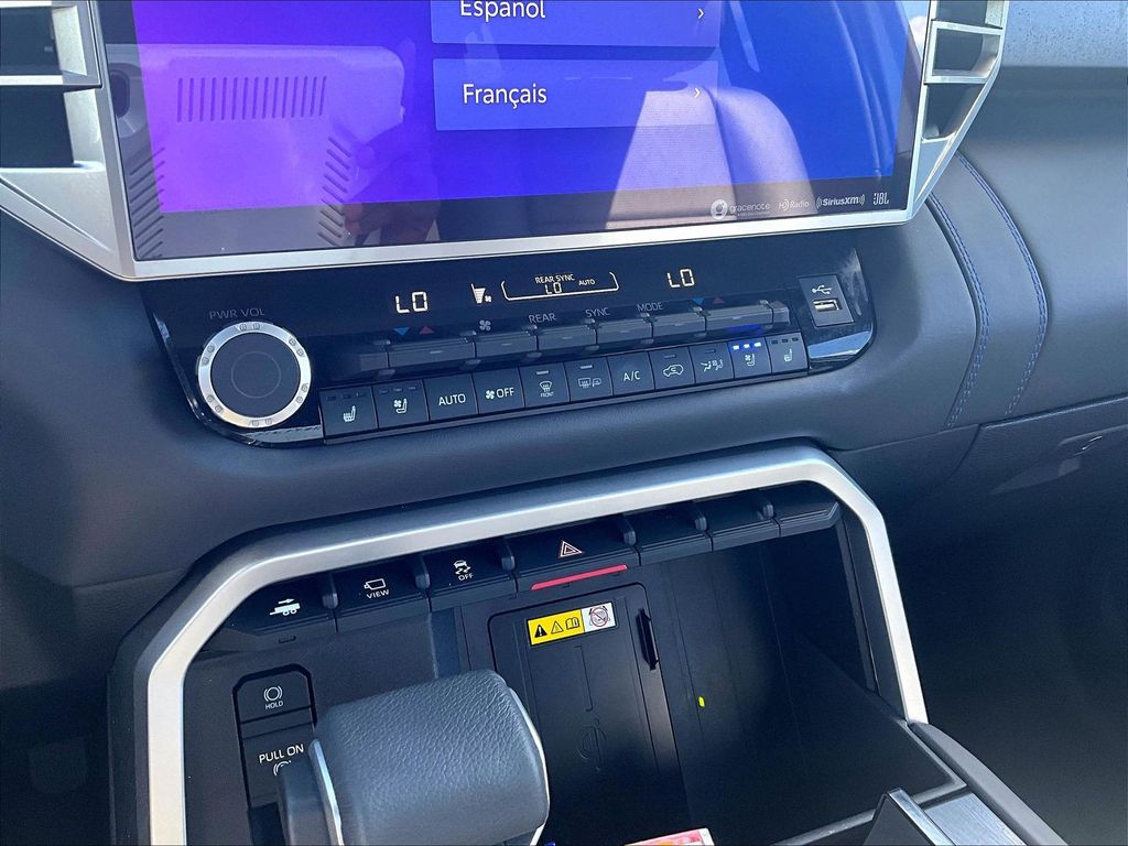 2024 Toyota Sequoia — photo 27