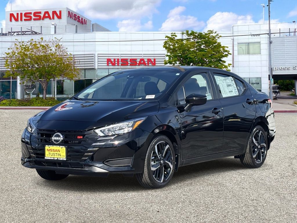 2025 Nissan Versa 1.6 SR