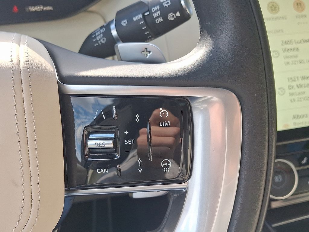 Thumbnail: 2023 Land Rover Range Rover - 22