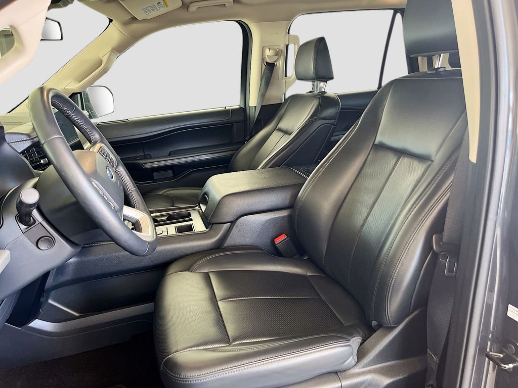 Used 2023 Black Ford XLT image 22