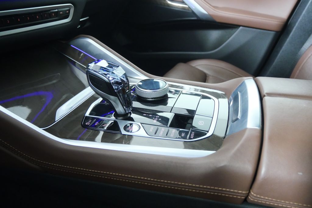 Thumbnail: 2022 BMW X6 - 24