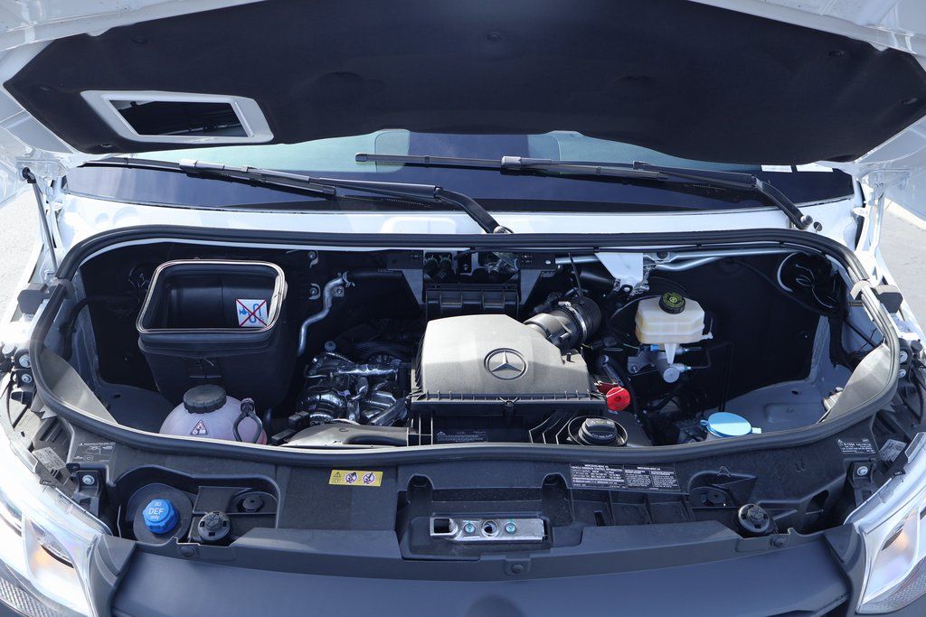 Thumbnail: 2025 Mercedes-Benz Sprinter - 9